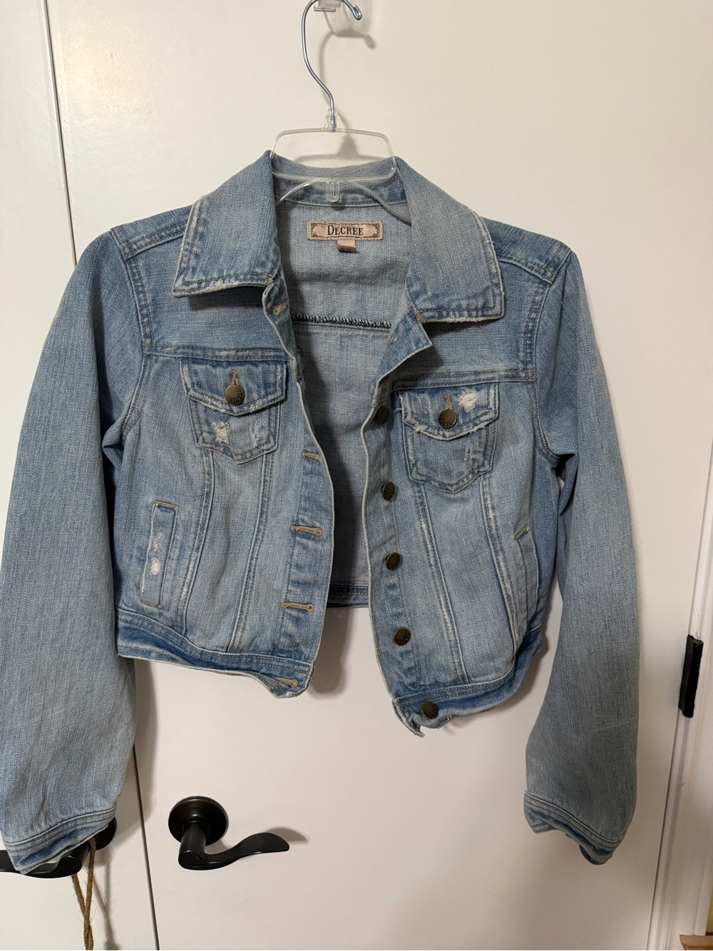 Decree distressed Denim Cropped Jacket size Medium